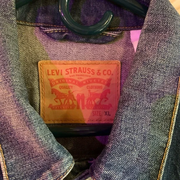 Levi's Men's Dark Blue Denim Jacket - Picture 2 of 4